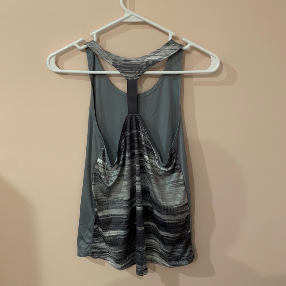 grey under armour tank top